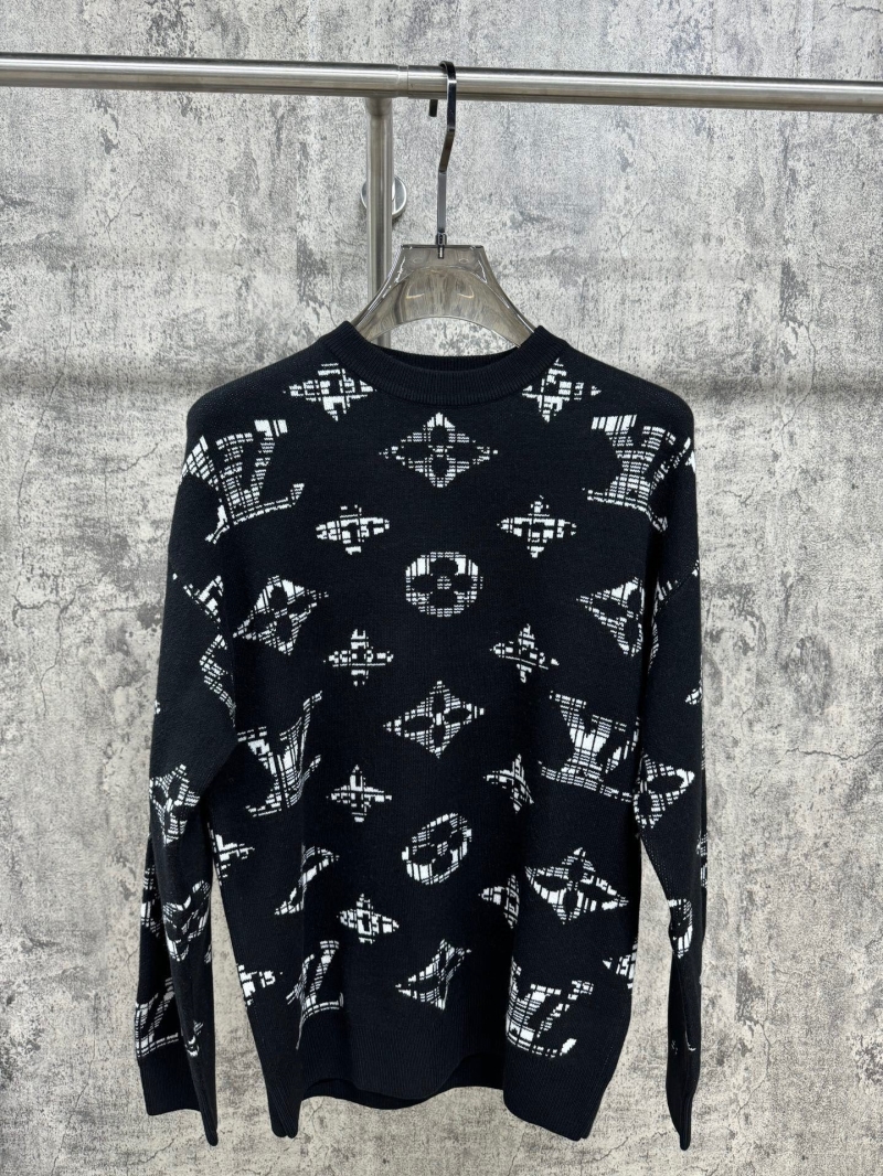 l0vis Vvtt0n sweater